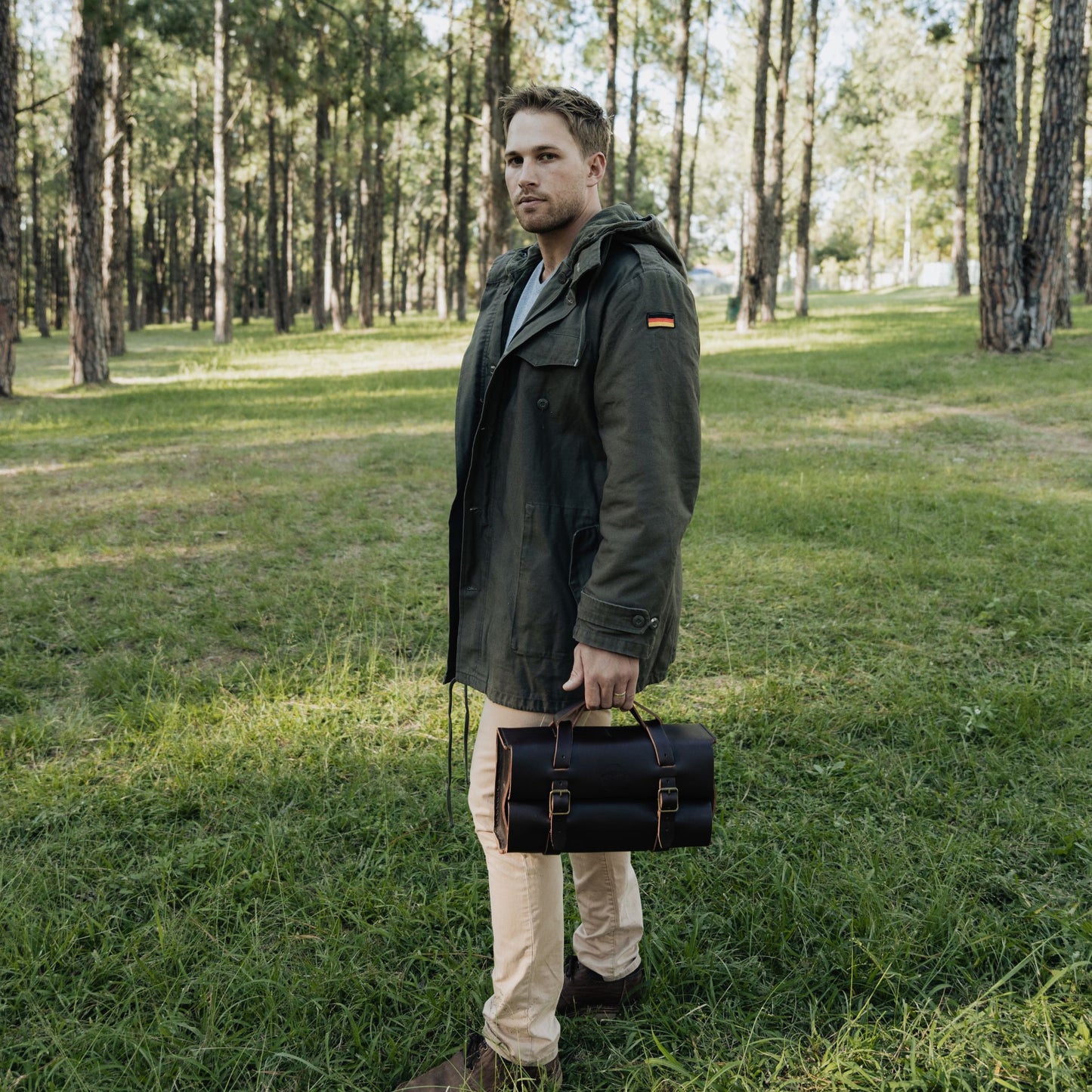 Dark brown leather whiskey bag
