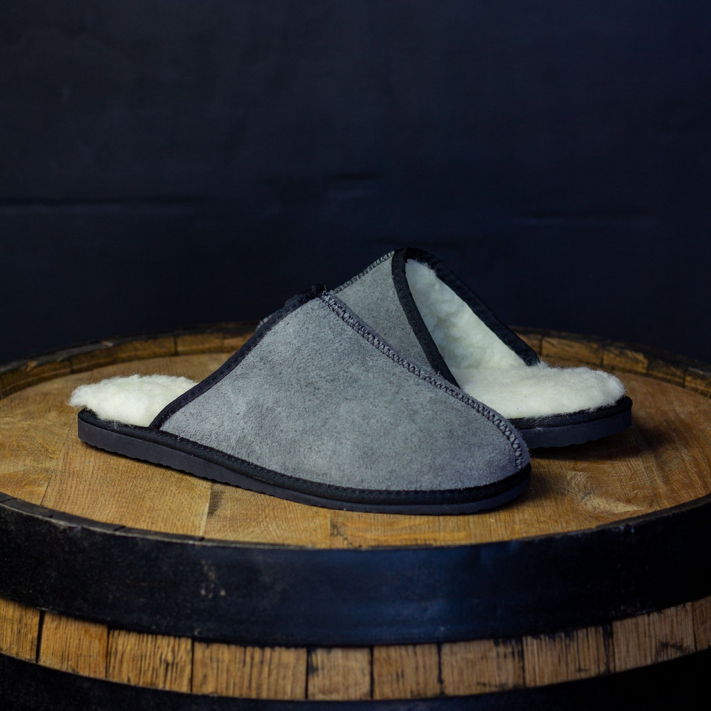 Slip on wool slipper in charcoal colour